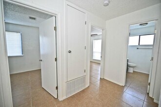 1201 Westcott Dr in Round Rock, TX - Building Photo - Building Photo