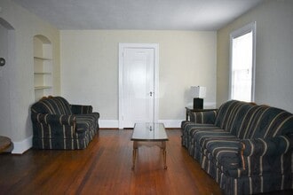 716 Wayne Ave in Indiana, PA - Building Photo - Building Photo