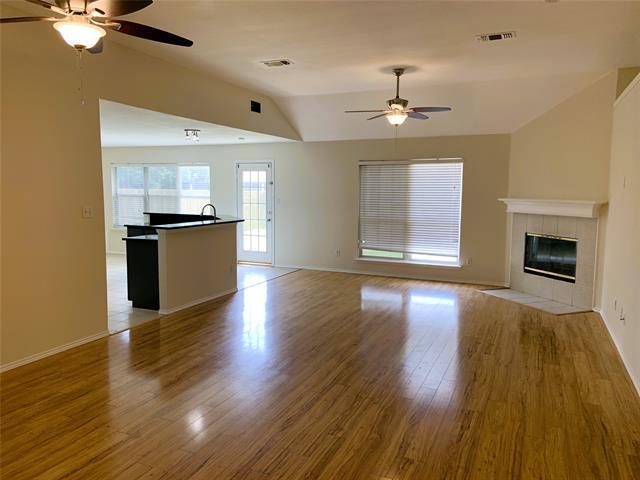 1021 Caleb St in Burleson, TX - Building Photo - Building Photo