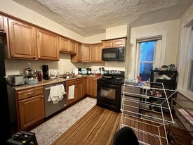 97 Calumet St, Unit 1 Apartamentos