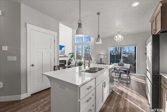 52 McCall Ln. in Farmington, UT - Building Photo - Building Photo