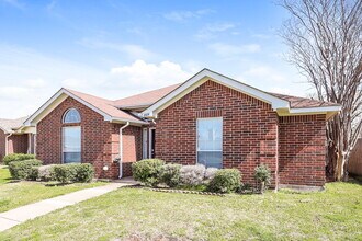 2604 Park Valley Dr in Mesquite, TX - Building Photo - Building Photo