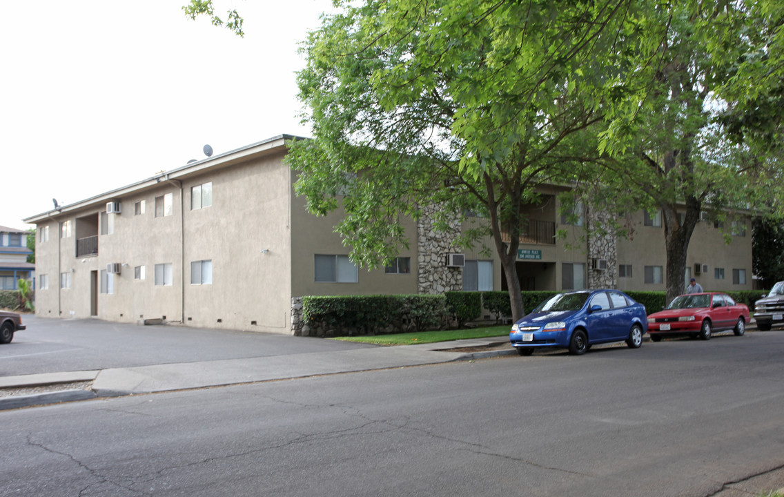 Downey Place in Modesto, CA - Building Photo