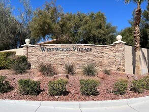 241 Elkins Cir in Henderson, NV - Building Photo - Building Photo