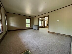 1001 S Barstow St, Unit 3 in Eau Claire, WI - Building Photo - Building Photo