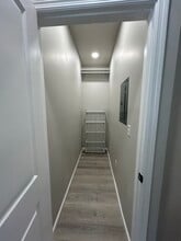 1 Caroline Ave, Unit Unit 2 in St. Clair, PA - Building Photo - Building Photo