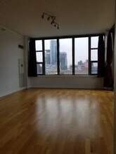 200 N Jefferson St in Chicago, IL - Building Photo - Building Photo