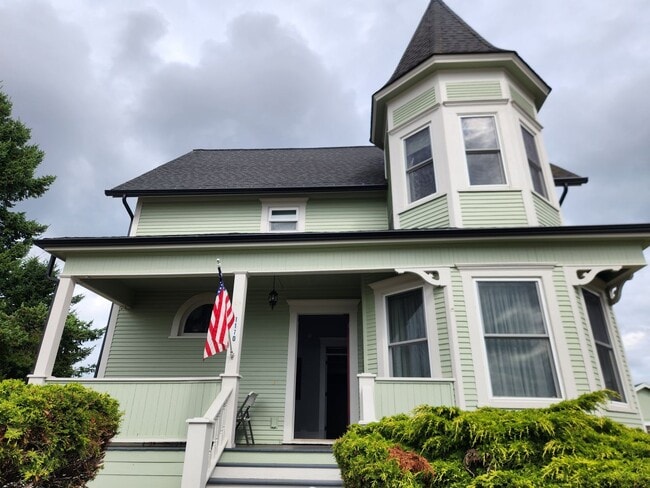 1170 Peace Portal Dr in Blaine, WA - Building Photo - Building Photo