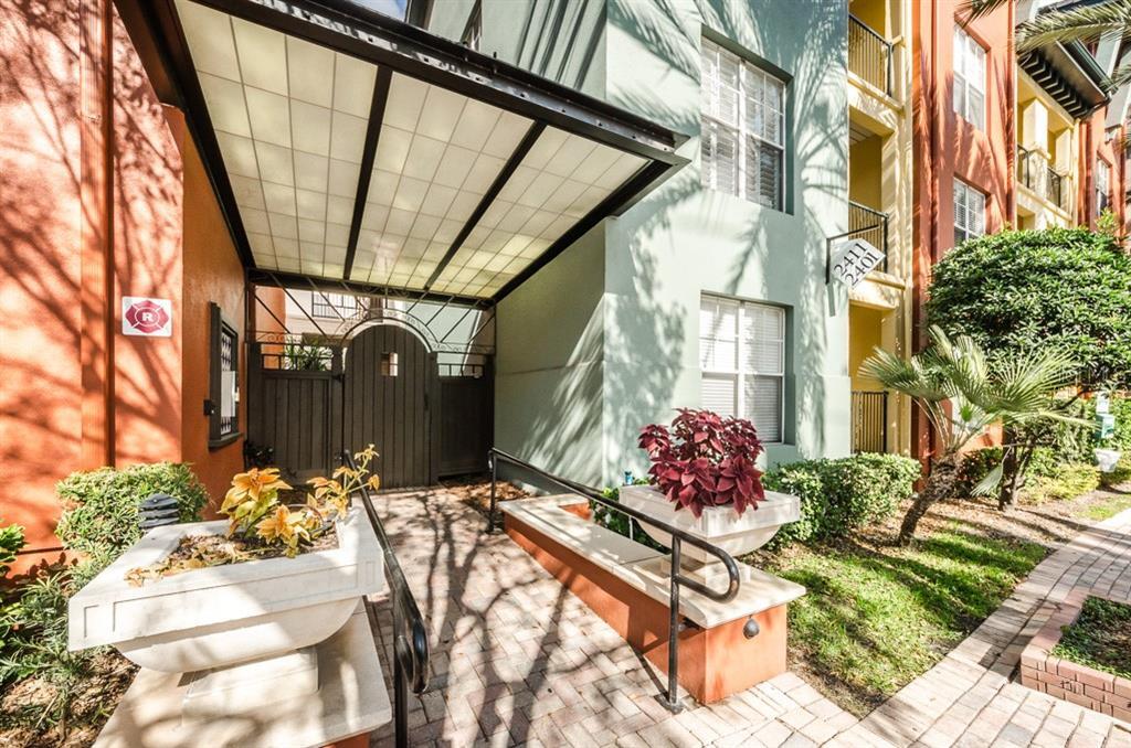 2440 W Horatio St in Tampa, FL - Building Photo