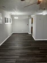 4820 Bluebird Ave in Louisville, KY - Building Photo - Building Photo