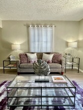 Woodside Flats in Dallas, TX - Foto de edificio - Building Photo