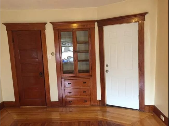 143 Whitney St, Unit 3R