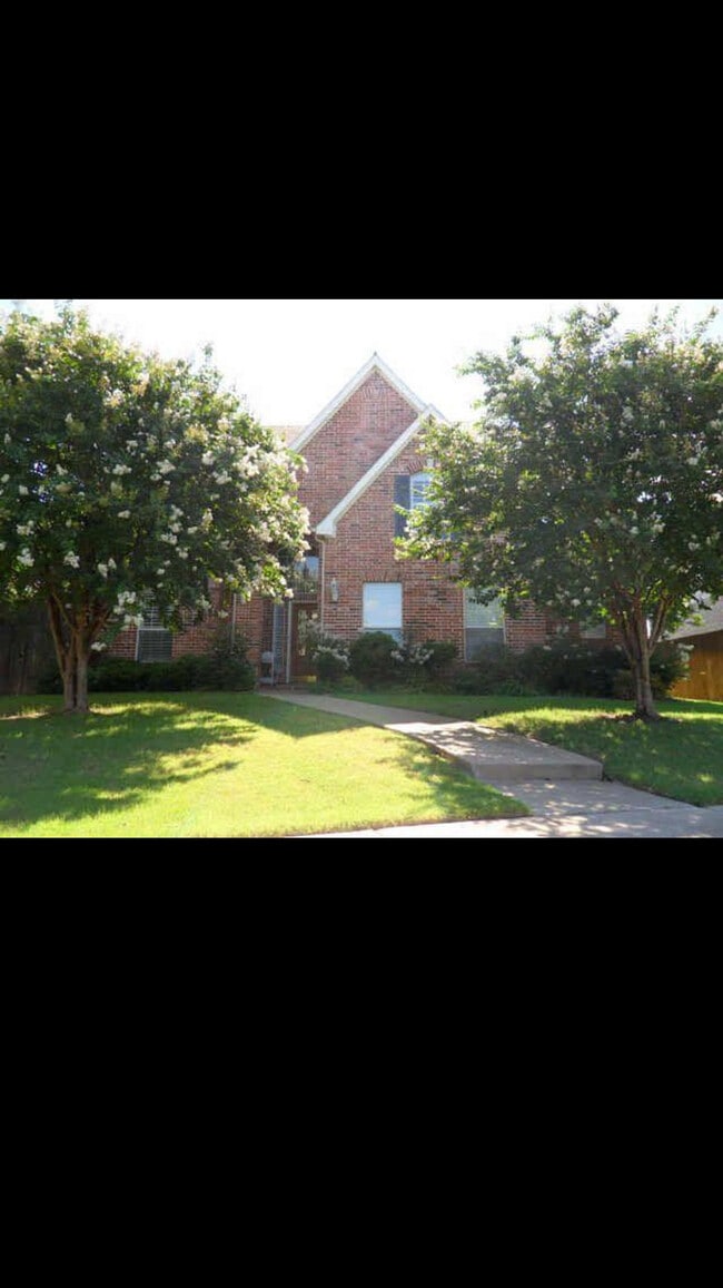 property at 3416 Chapelwood Dr