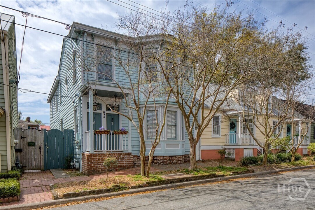 533 E Taylor St in Savannah, GA - Foto de edificio