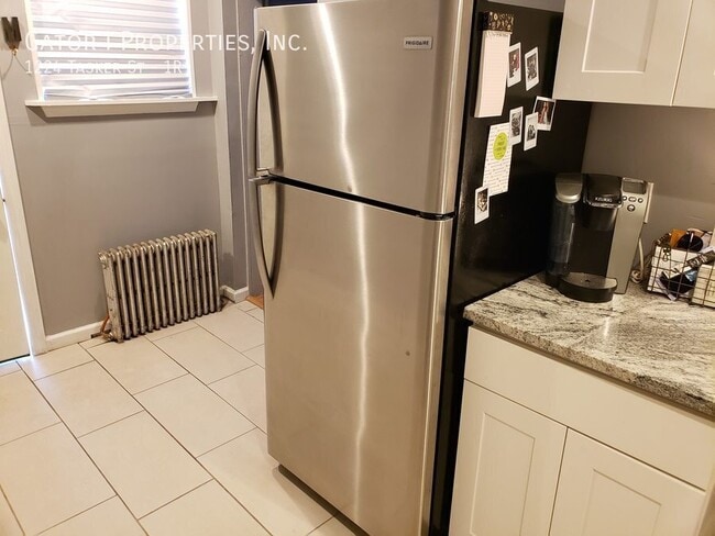 1224 Tasker St in Philadelphia, PA - Building Photo - Building Photo