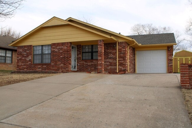 705 W 19th St S in Claremore, OK - Building Photo - Building Photo