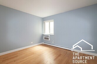 669 W Grace St in Chicago, IL - Building Photo - Building Photo