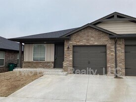 11213 Northstar Ln in Oklahoma City, OK - Building Photo