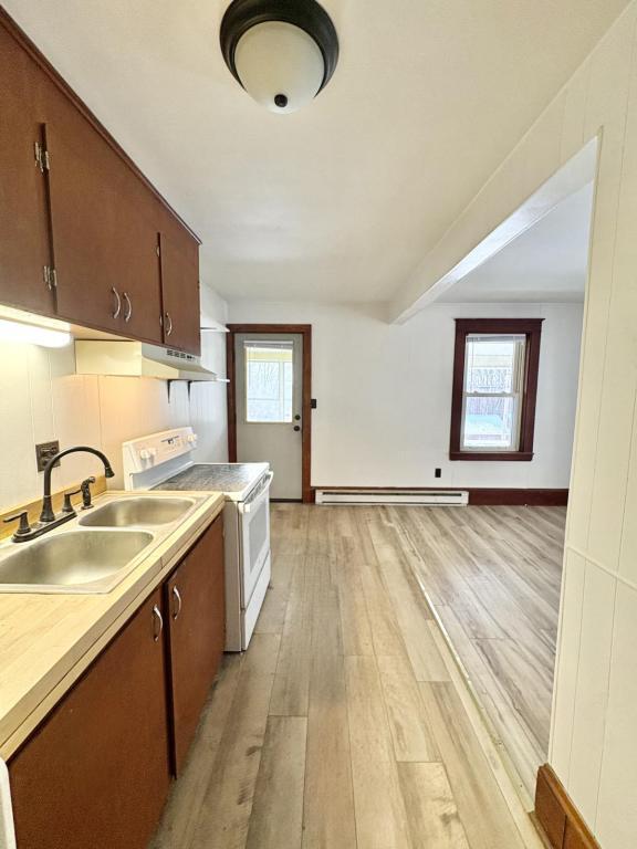 29 Bowdoin St in Sanford, ME - Building Photo - Building Photo