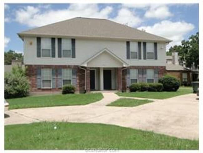 property at 3315 Forestwood Dr