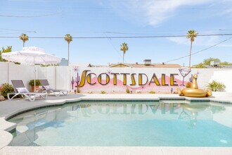 6844 E Willetta St in Scottsdale, AZ - Foto de edificio - Building Photo