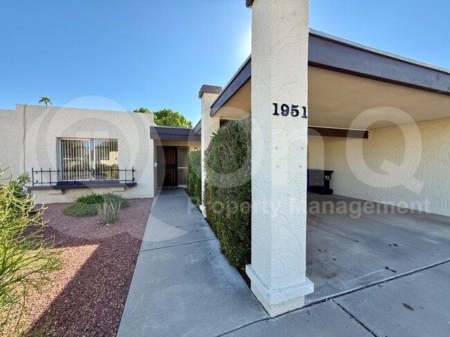 1951 E Del Sur Dr in Tempe, AZ - Building Photo - Building Photo