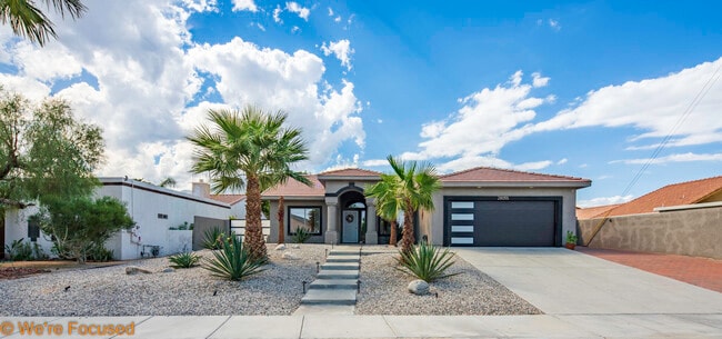 28055 Val Yermo Trail in Cathedral City, CA - Foto de edificio - Building Photo