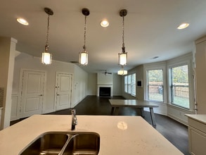 987 Halletts Peak Pl in Lawrenceville, GA - Foto de edificio - Building Photo