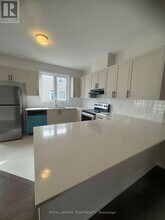 958 Seagrave Ln in Ottawa, ON - Building Photo - Building Photo