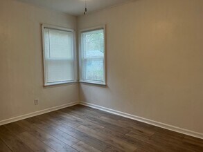 1838 E Monroe Terrace in Springfield, MO - Building Photo - Building Photo