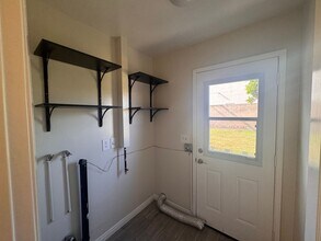 20021 Shorewood Cir in Huntington Beach, CA - Building Photo - Building Photo