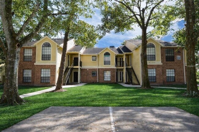 8635 Mallard Reserve Dr in Tampa, FL - Building Photo - Building Photo