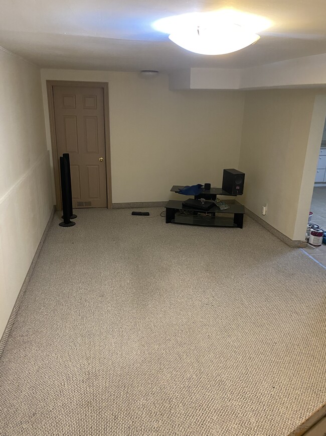 1242 Tynegrove Rd in Mississauga, ON - Building Photo - Building Photo