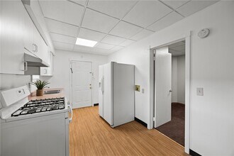 142 W Ferry St in Buffalo, NY - Building Photo - Building Photo