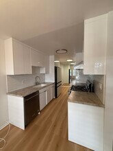 1865 Greenfield Ave, Unit 105 in Los Angeles, CA - Building Photo - Building Photo