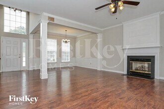 3900 Gisbourne Dr in Jamestown, NC - Foto de edificio - Building Photo