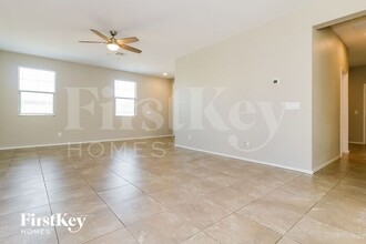 12202 W Rio Vista Ln in Avondale, AZ - Foto de edificio - Building Photo