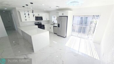 1816 NW 55th Ave in Lauderhill, FL - Building Photo - Building Photo