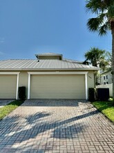 10483 SW Westlawn Blvd in Port St. Lucie, FL - Foto de edificio - Building Photo