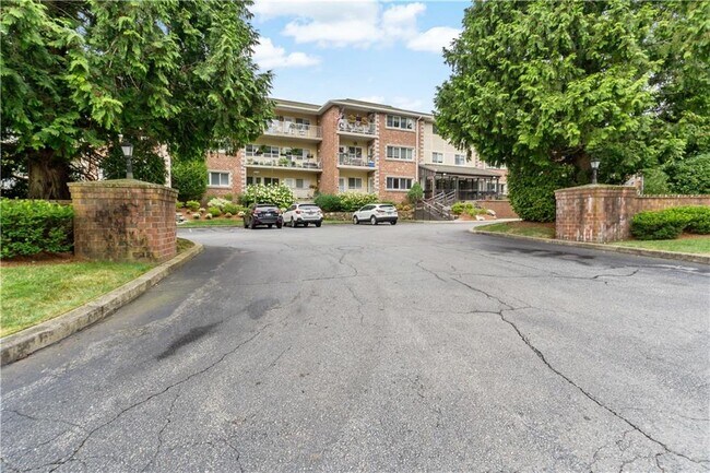 30 Argyle Ave in East Providence, RI - Building Photo - Building Photo