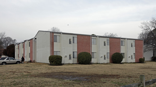 Oakland Square Apartments