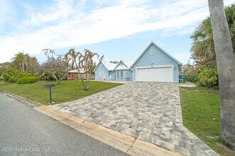 212 3rd Ave in Melbourne Beach, FL - Building Photo - Building Photo