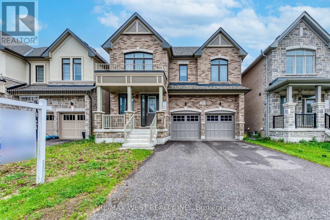 286 Danny Wheeler Blvd in Georgina, ON - Building Photo