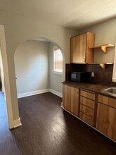 1826 Oregon Ave in Klamath Falls, OR - Foto de edificio - Building Photo