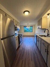 912 Charles St in Newberg, OR - Building Photo - Building Photo