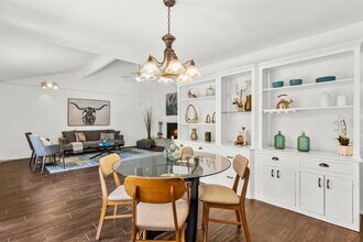 11711 Shoshone Dr, Unit 0714 in Austin, TX - Building Photo - Building Photo