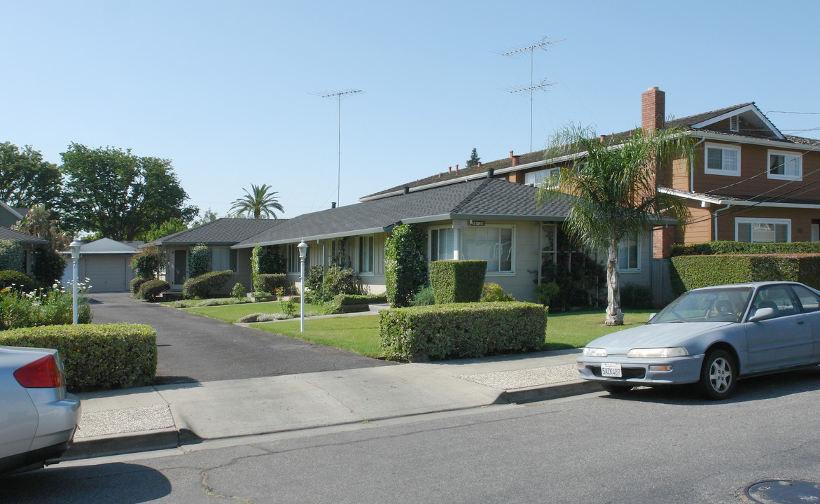 10-38 Lester Ave in San Jose, CA - Building Photo