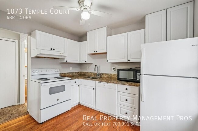 1073 Temple Ct in Sterling, VA - Building Photo - Building Photo