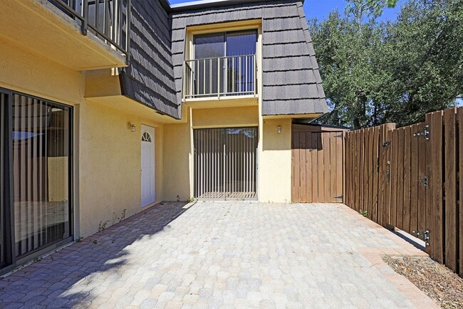 12341 Woodrose Ct in Ft. Myers, FL - Foto de edificio - Building Photo