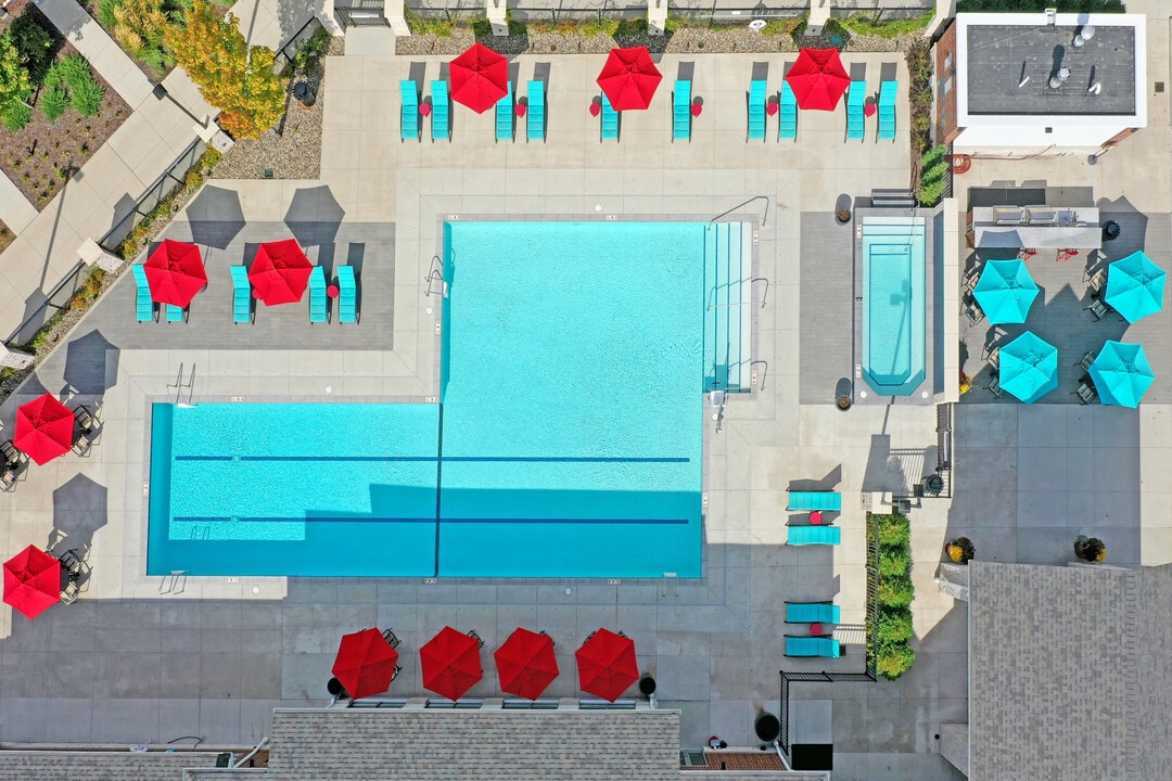 The Reserve at Arbor Lakes in Maple Grove, MN - Building Photo